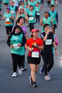 BIB: 51013, 5135, 53310
                            <button type="button" onclick="openModal(10523067)" class="btn btn-primary btn-sm float-right btn-popup" data-toggle="modal" data-target=".modal-high-quality">
                        <i class="fas fa-shopping-cart"></i> Add to Cart
                    </button>
                                            <button type="button" onclick="isThisMe(10523067, true)" class="btn btn-success btn-sm float-right btn-popup btn-isme hidden" data-toggle="tooltip" data-placement="bottom" title="นี่คือรูปของคุณใช่ไหม คลิกที่นี่เพื่อเอาเข้าอัลบั้ม">
                        <i class="fas fa-plus"></i> Add to album
                    </button>
                    <button type="button" onclick="isThisMe(10523067, false)" class="btn btn-warning btn-sm float-right btn-popup btn-isnotme hidden">
                        <i class="fas fa-ban"></i> Remove from album
                    </button>